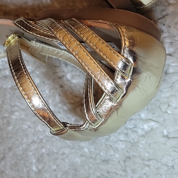 STEVE MADDEN TANE Gold Flats/sandals Size 9.5 - Picture 8 of 17